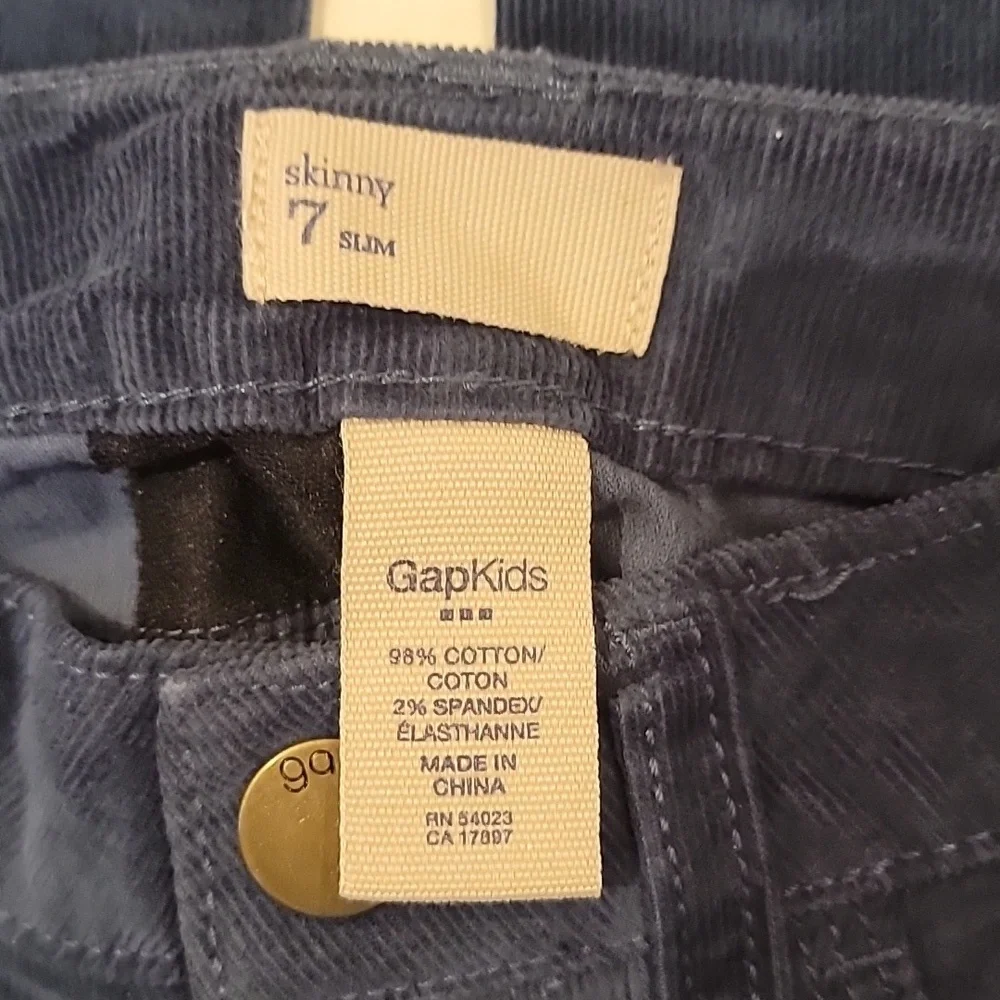 NWT - GAP KIDS DARK BLUE CORDUROY JEANS (sz 7 slim)‎